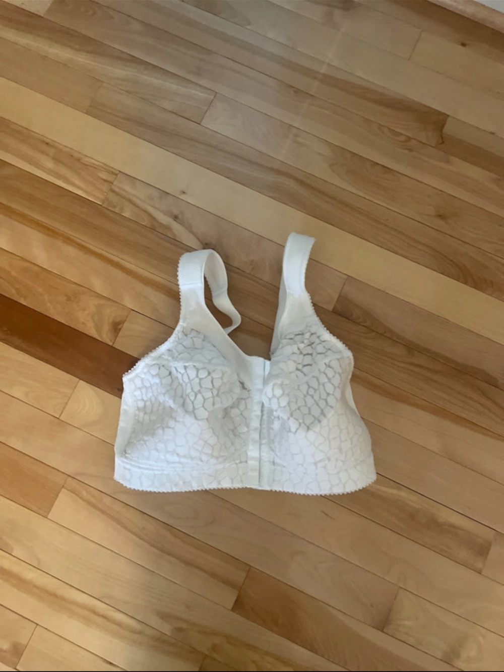 Front-Closure White Lace Comfort Bra